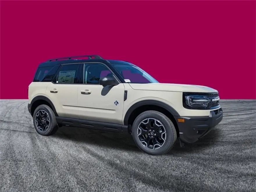 2025 Ford Bronco Sport Outer Banks photo 1