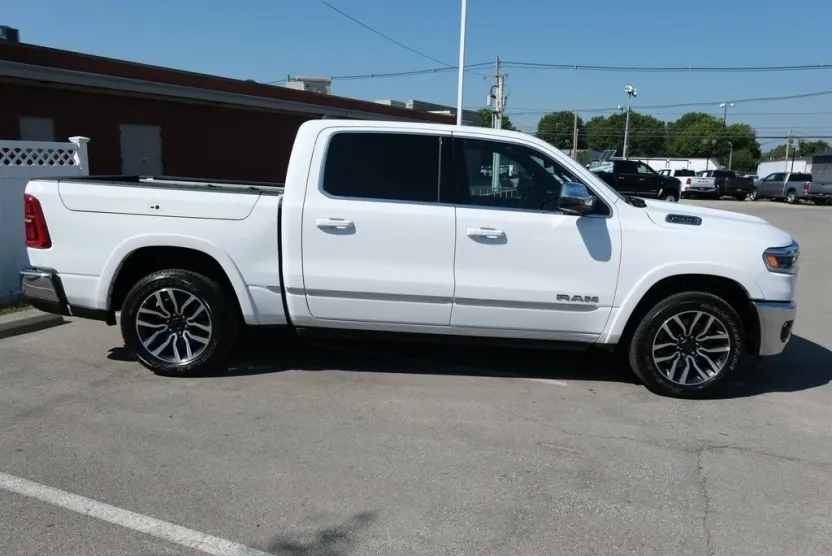 2025 Ram 1500 Limited photo 1