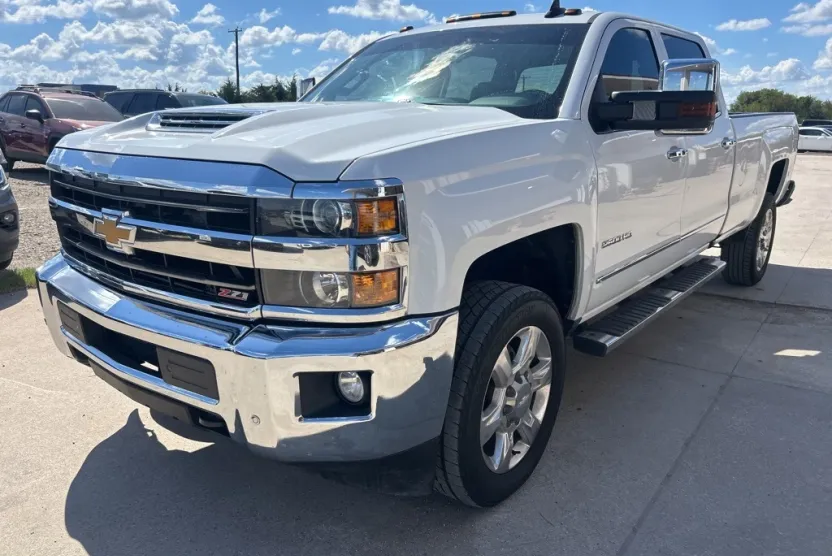 2019 Chevrolet Silverado 2500HD LTZ photo 1
