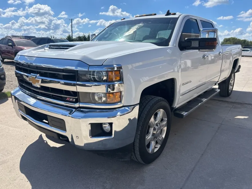 2019 Chevrolet Silverado 2500HD LTZ photo 1