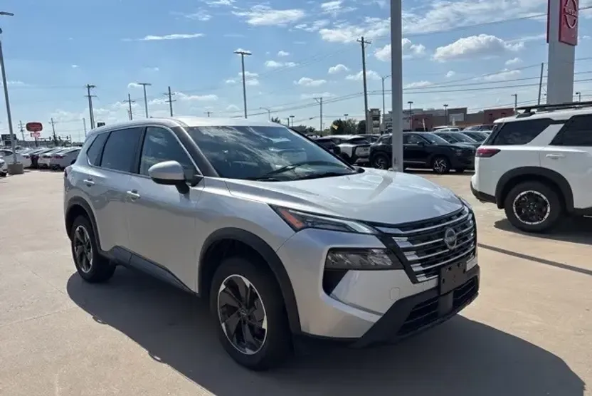 2024 Nissan Rogue SV photo 1