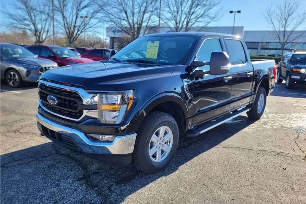 2023 Ford F-150 XLT photo 1