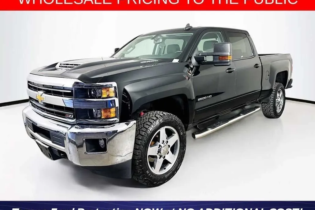 2018 Chevrolet Silverado 2500HD LT photo 1
