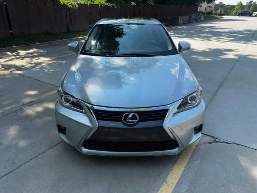 2015 Lexus CT 200h photo 1