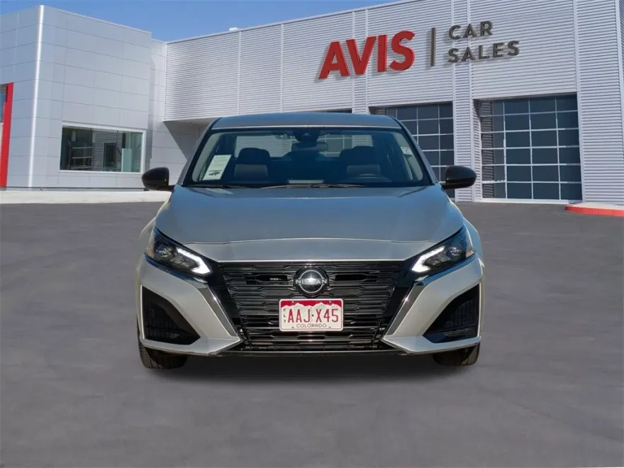 2024 Nissan Altima 2.5 SV photo 1