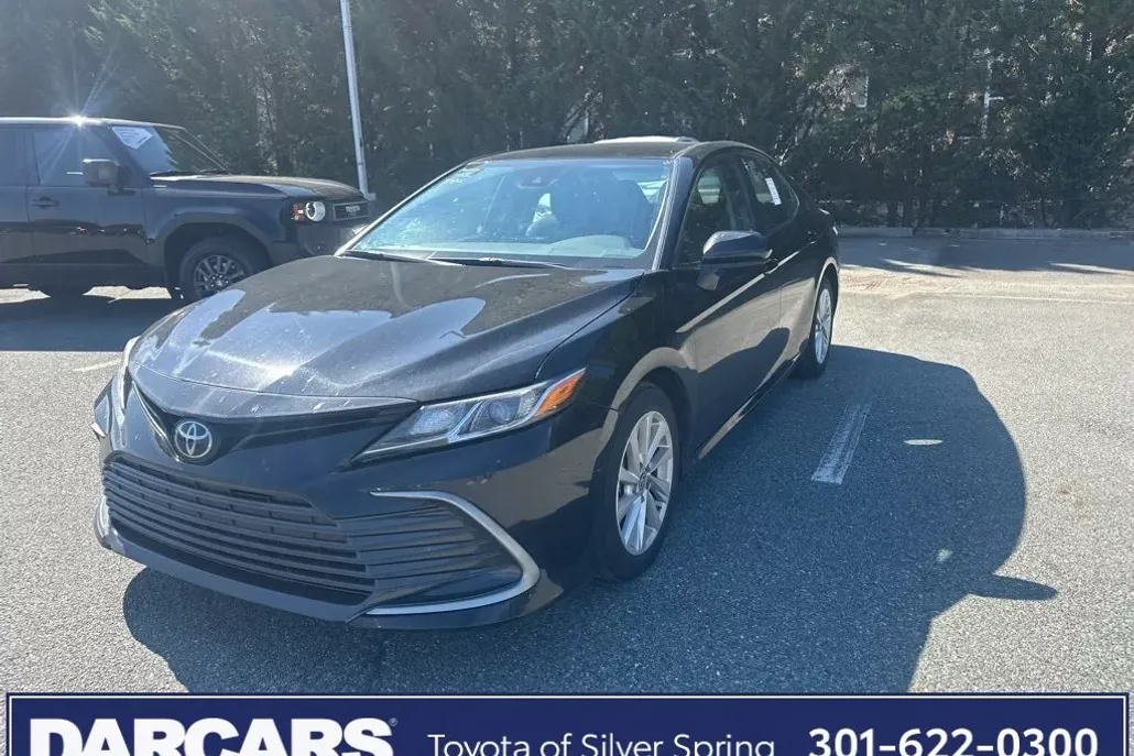 2024 Toyota Camry LE photo 1