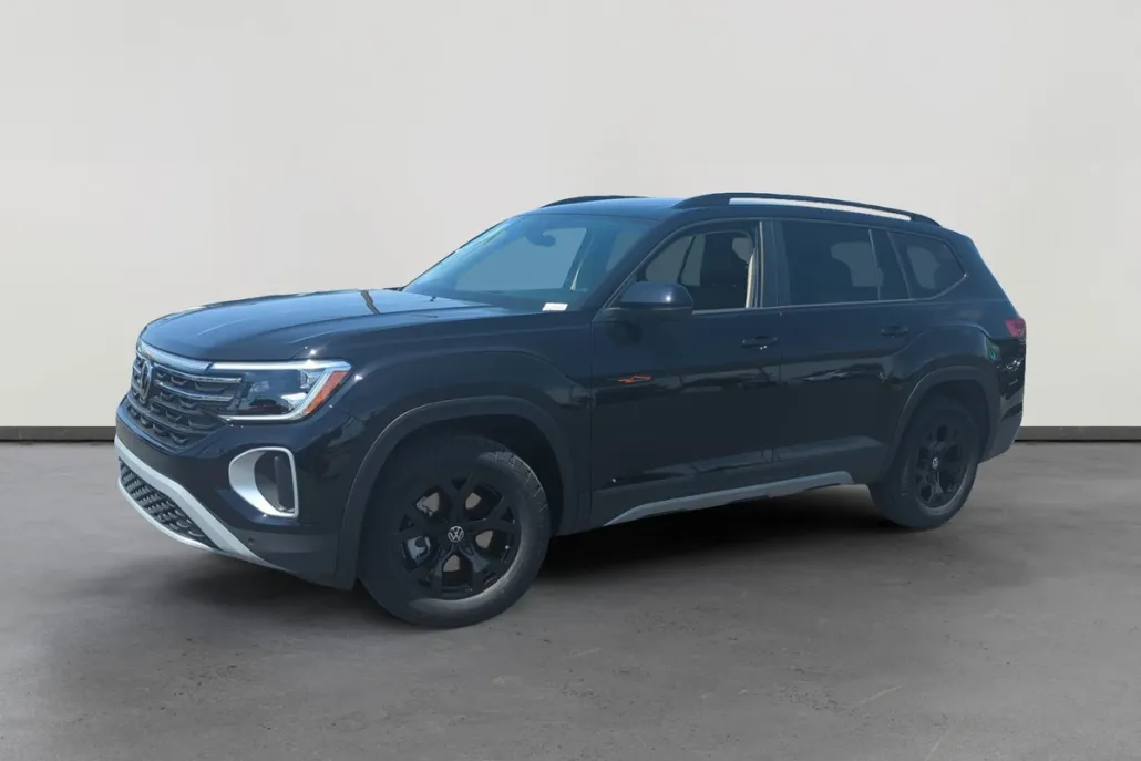 2025 Volkswagen Atlas Peak Edition SE photo 1
