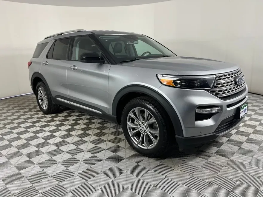 2023 Ford Explorer Limited photo 1