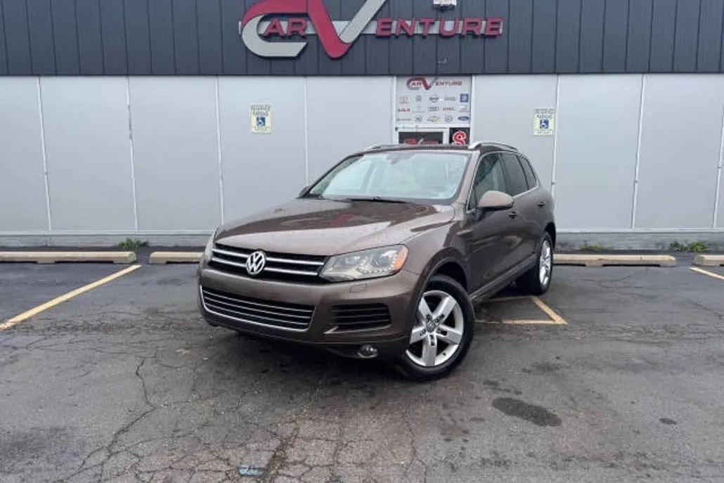 2012 Volkswagen Touareg TDI Lux photo 1