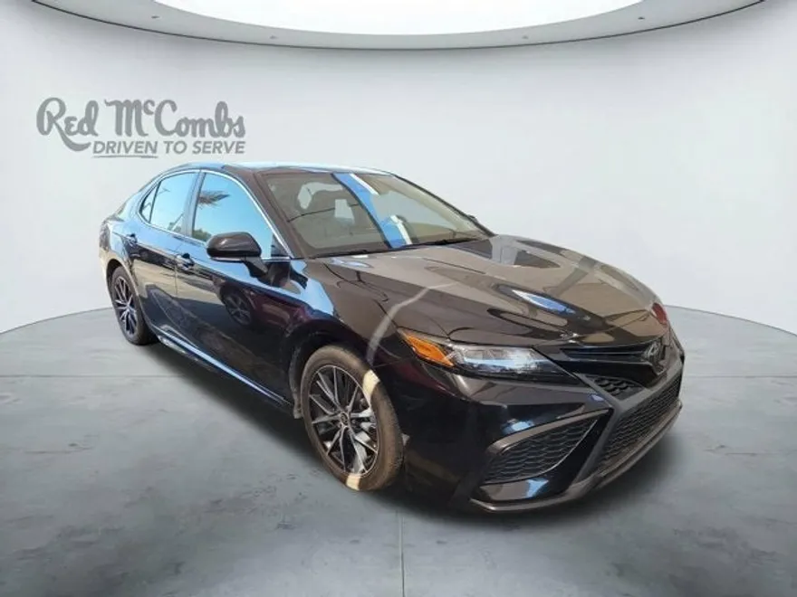 2023 Toyota Camry SE photo 1