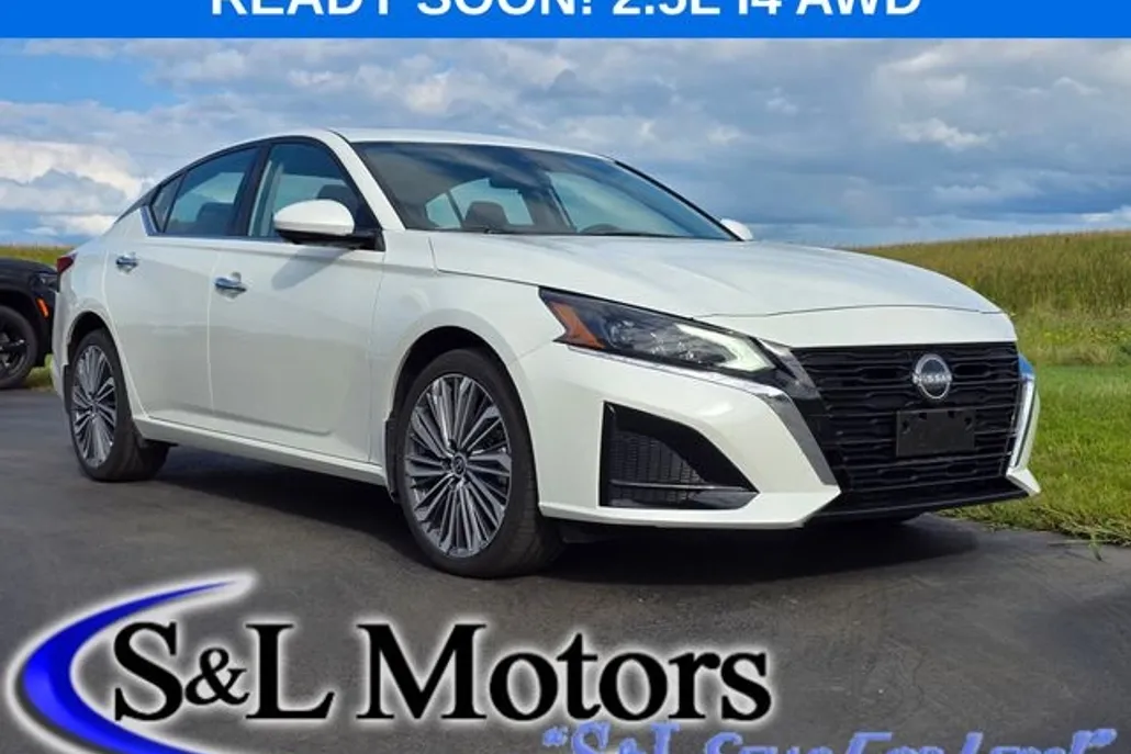 2025 Nissan Altima 2.5 SL photo 1