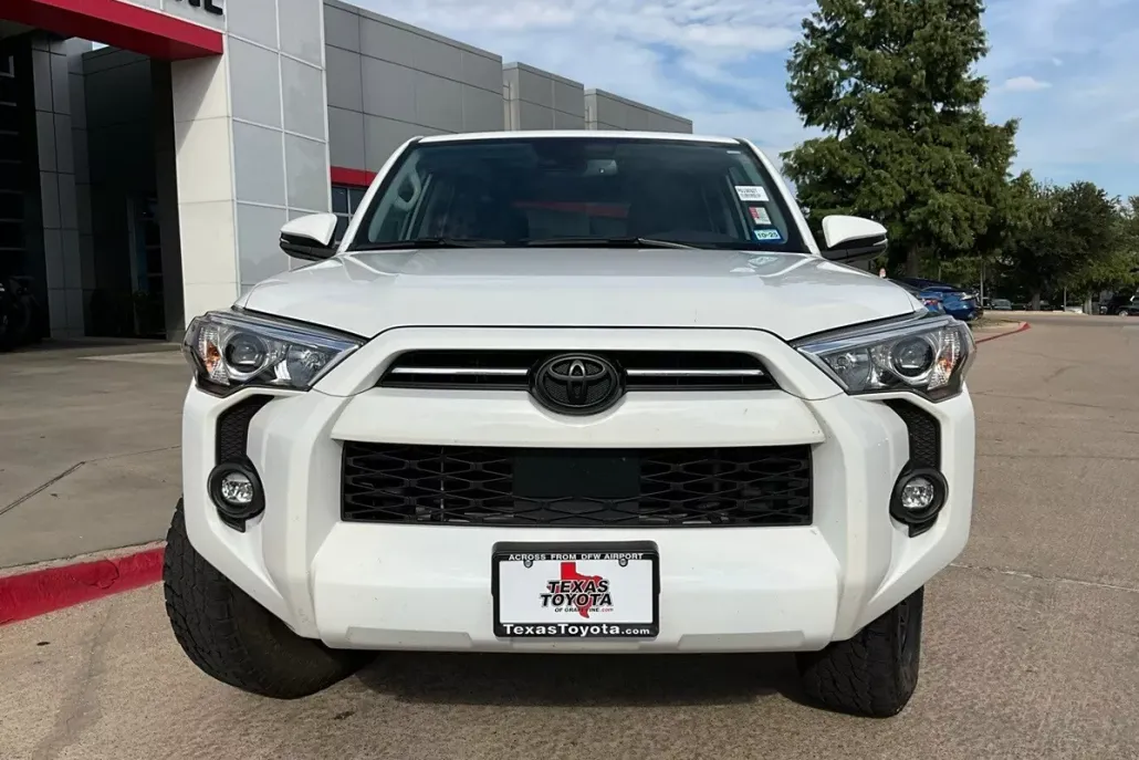 2023 Toyota 4Runner SR5 Premium photo 1