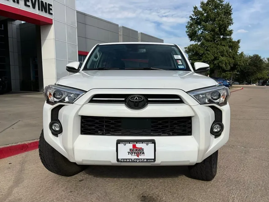 2023 Toyota 4Runner SR5 Premium photo 1