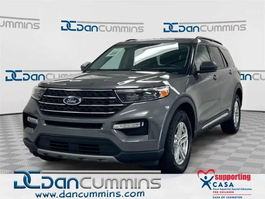2023 Ford Explorer XLT photo 1