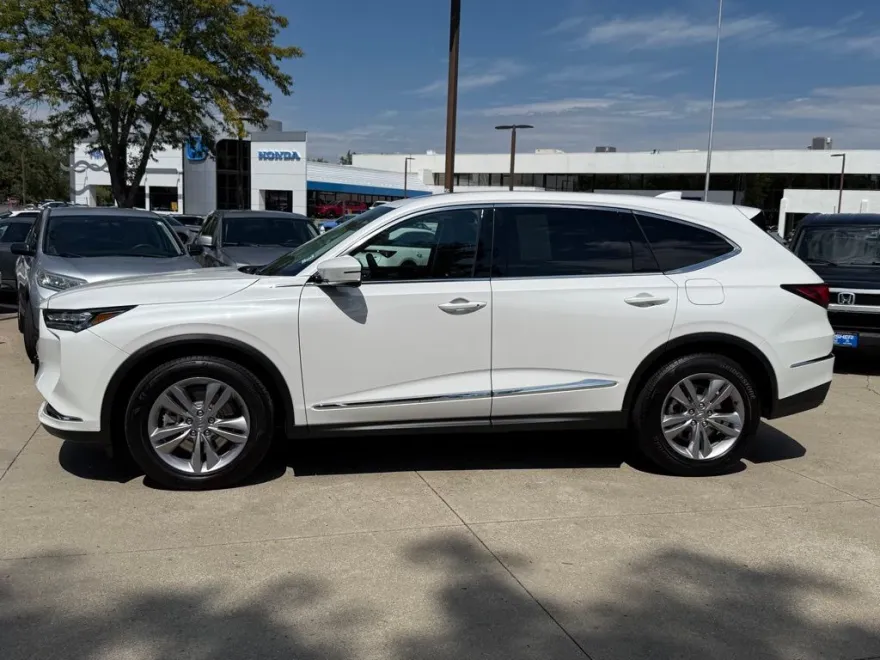 2024 Acura MDX SH-AWD photo 1