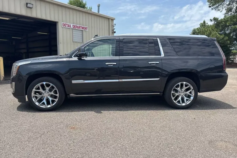 2019 Cadillac Escalade ESV Platinum photo 1