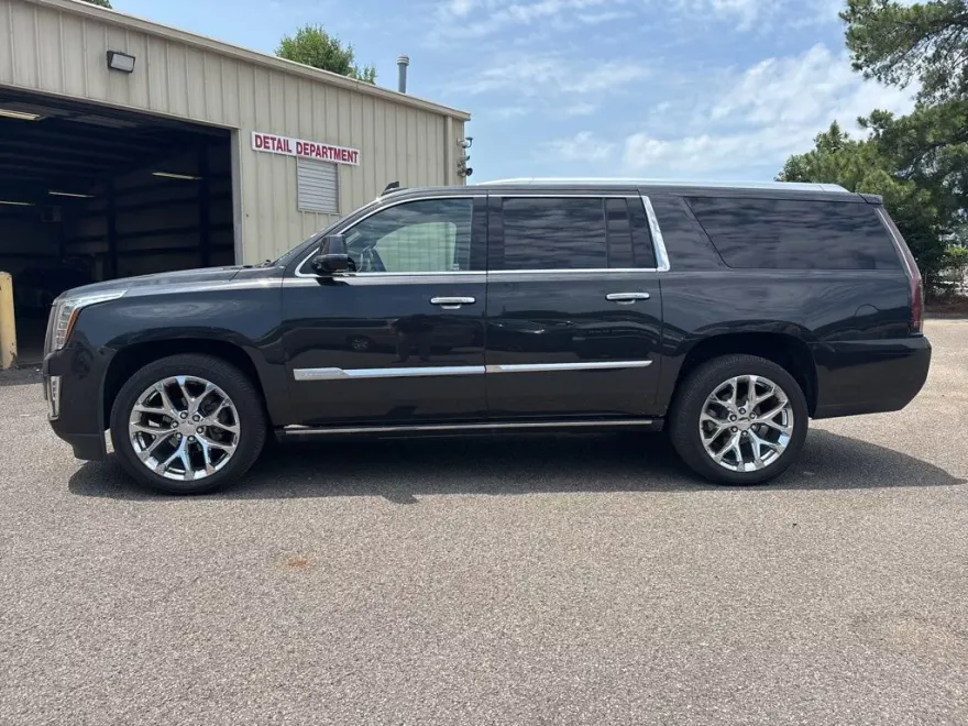 2019 Cadillac Escalade ESV Platinum photo 1