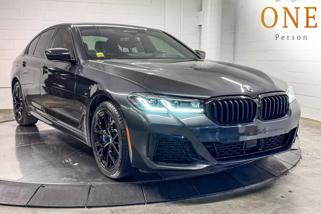 2023 Bmw 530e 5-Series photo 1