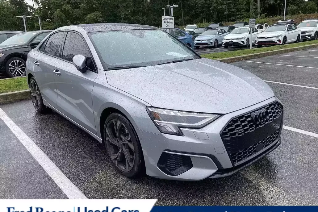 2023 Audi A3 40 Premium Plus photo 1