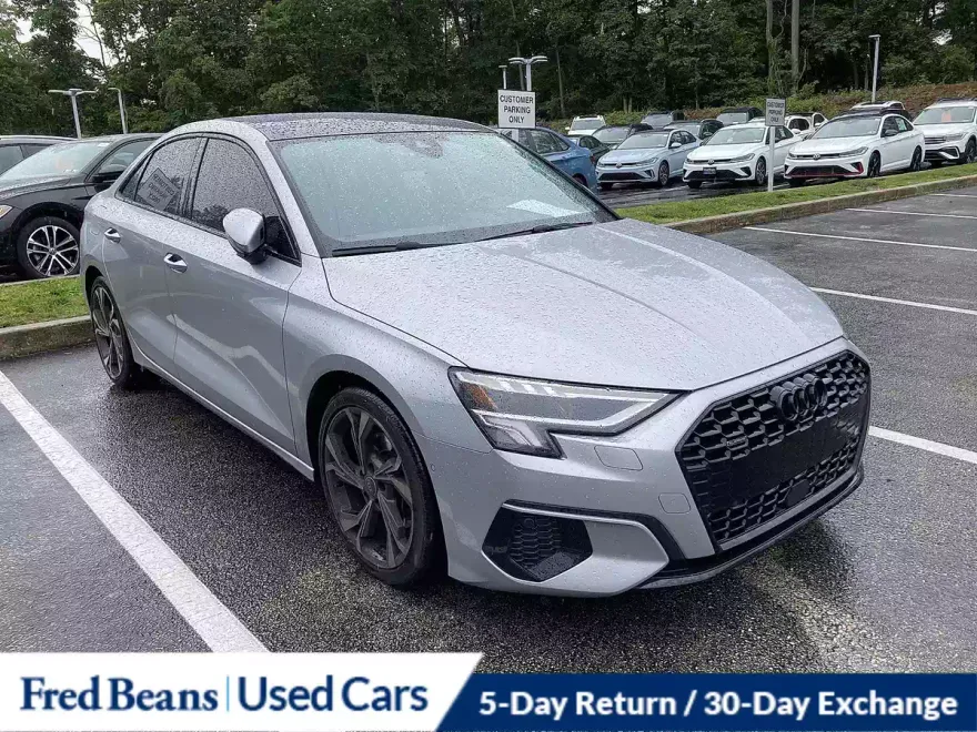 2023 Audi A3 40 Premium Plus photo 1