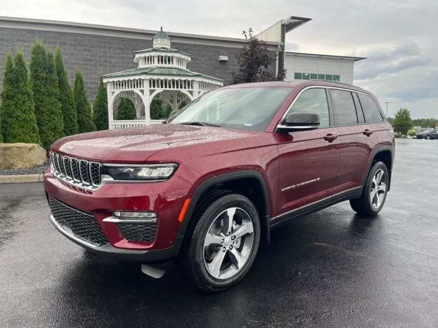 2025 Jeep Grand Cherokee Limited photo 1