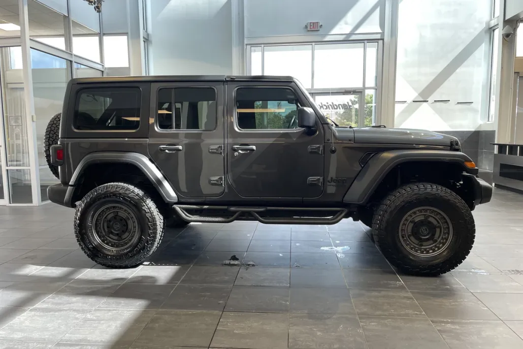 2022 Jeep Wrangler Unlimited Sport photo 1