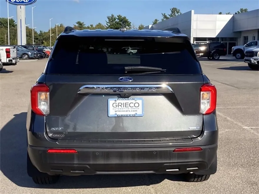 2020 Ford Explorer XLT photo 1