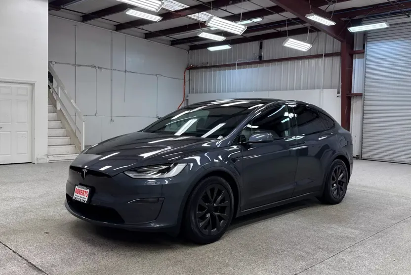 2022 Tesla Model X photo 1