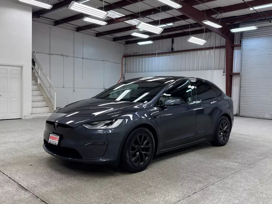2022 Tesla Model X photo 1