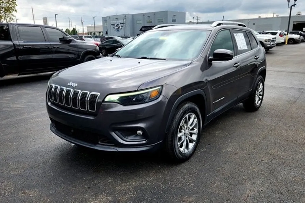 2021 Jeep Cherokee Latitude Lux photo 1
