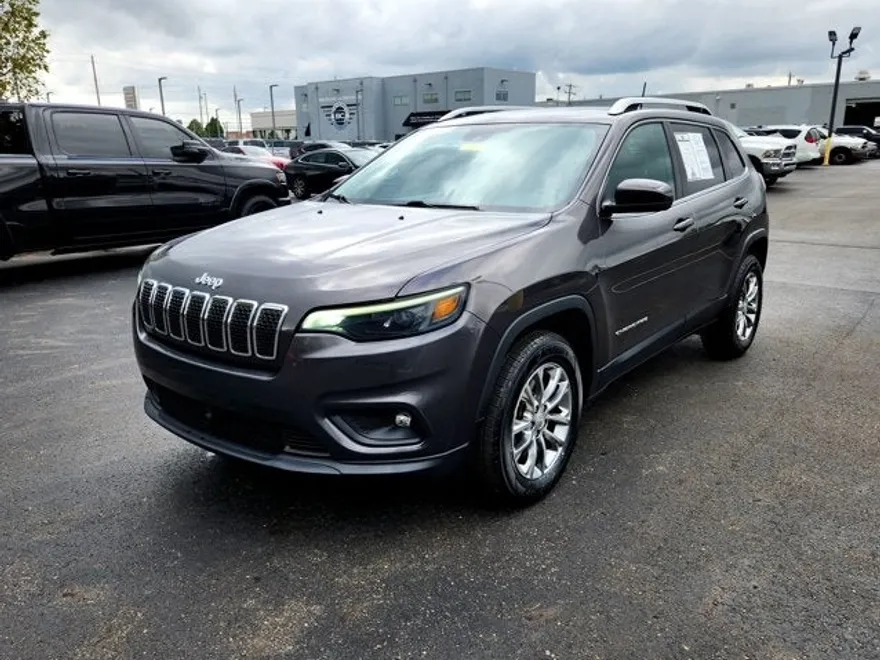 2021 Jeep Cherokee Latitude Lux photo 1