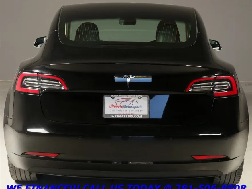 2018 Tesla Model 3 Long Range photo 1