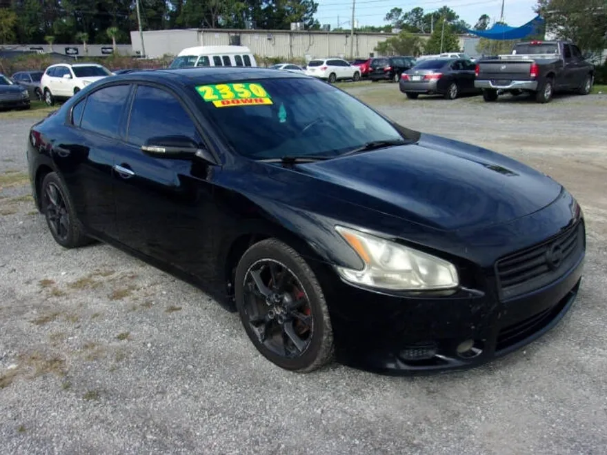 2014 Nissan Maxima SV photo 1