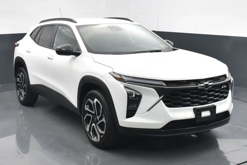 2025 Chevrolet Trax photo 1