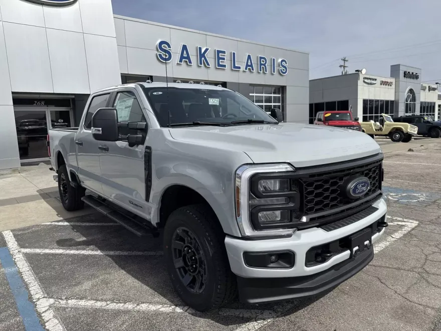 2025 Ford F-250 photo 1