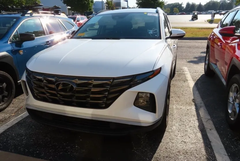 2022 Hyundai Tucson SEL photo 1
