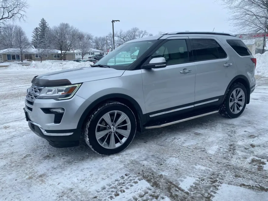 2019 Ford Explorer Limited photo 1