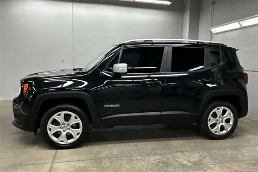 2017 Jeep Renegade Limited photo 1