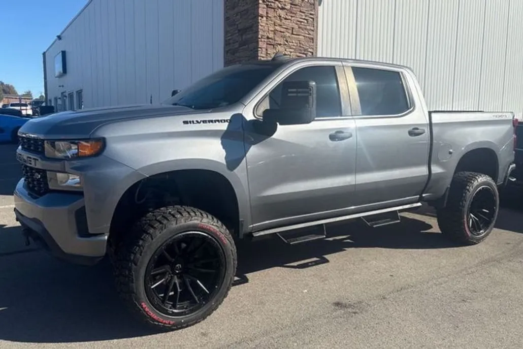 2022 Toyota Tundra SR5 photo 1