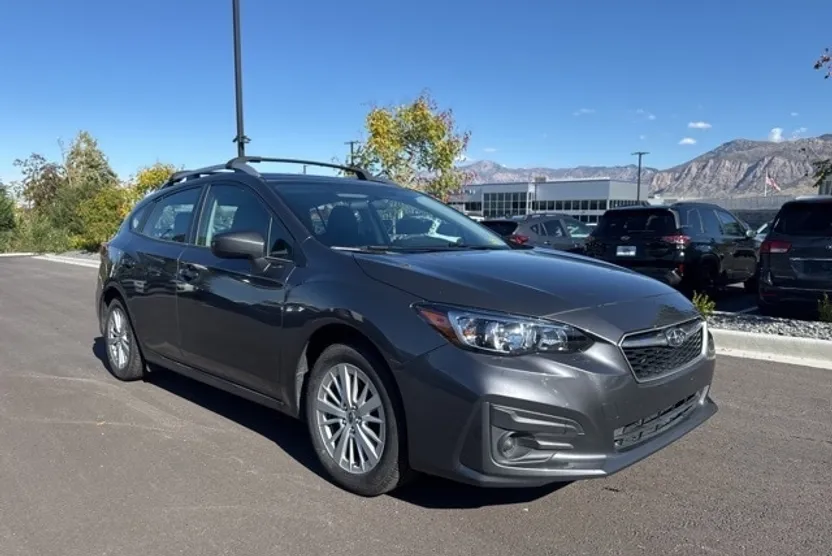 2018 Subaru Impreza 2.0i Premium photo 1