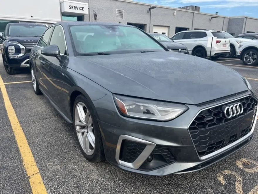 2022 Audi A4 45 S line Premium photo 1