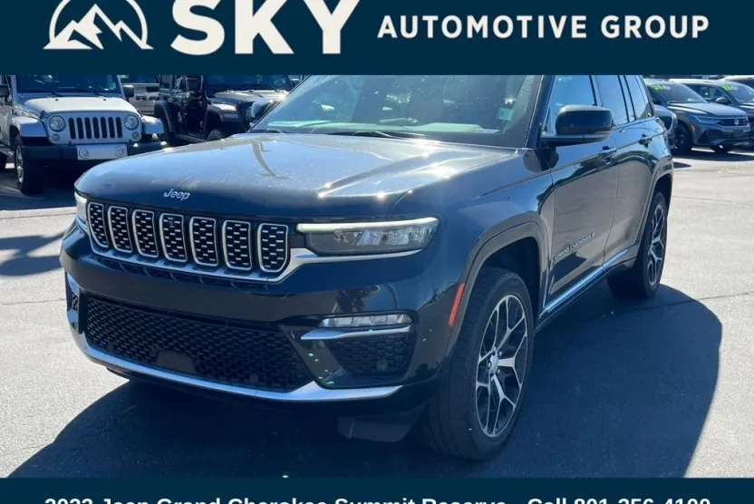 2023 Jeep Grand Cherokee Summit photo 1