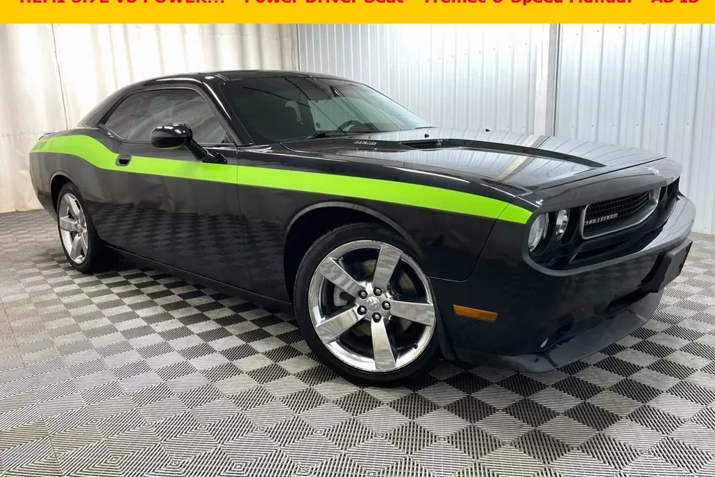 2009 Dodge Challenger R/T photo 1