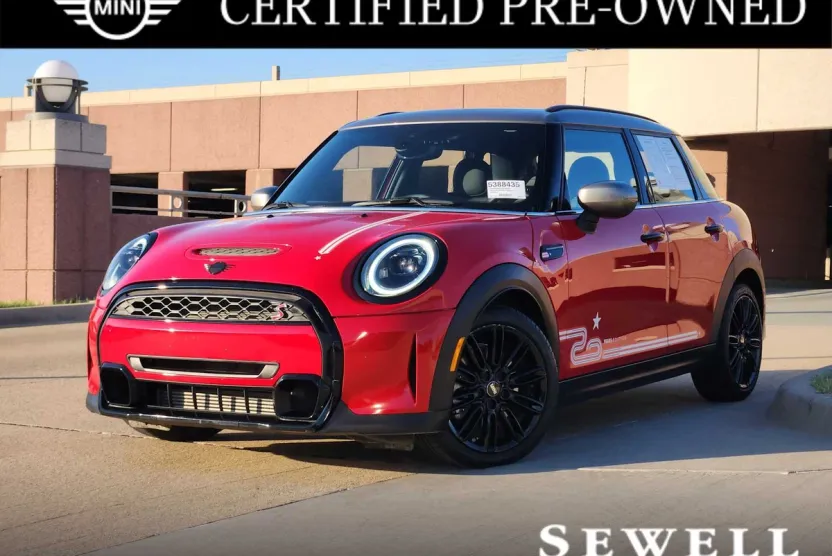 2023 Mini Cooper 4 Door Hardtop S photo 1