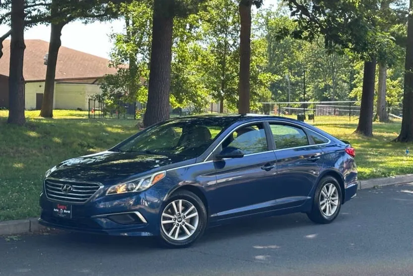 2016 Hyundai Sonata SE photo 1