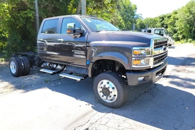 2023 Chevrolet Silverado 5500HD Work Truck photo 1