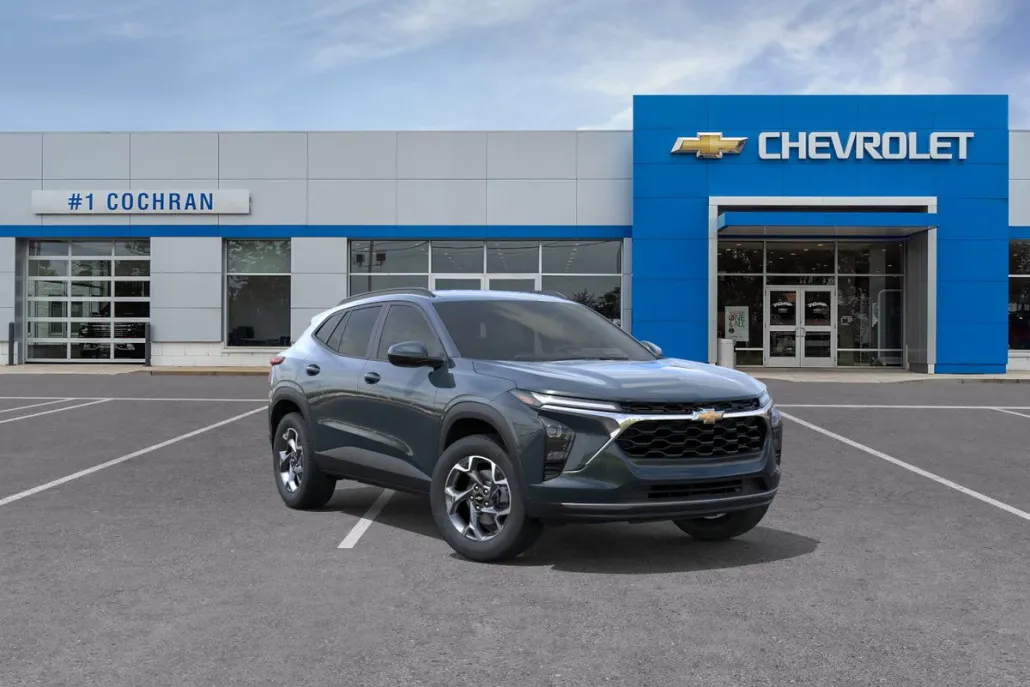 2025 Chevrolet Trax LT photo 1