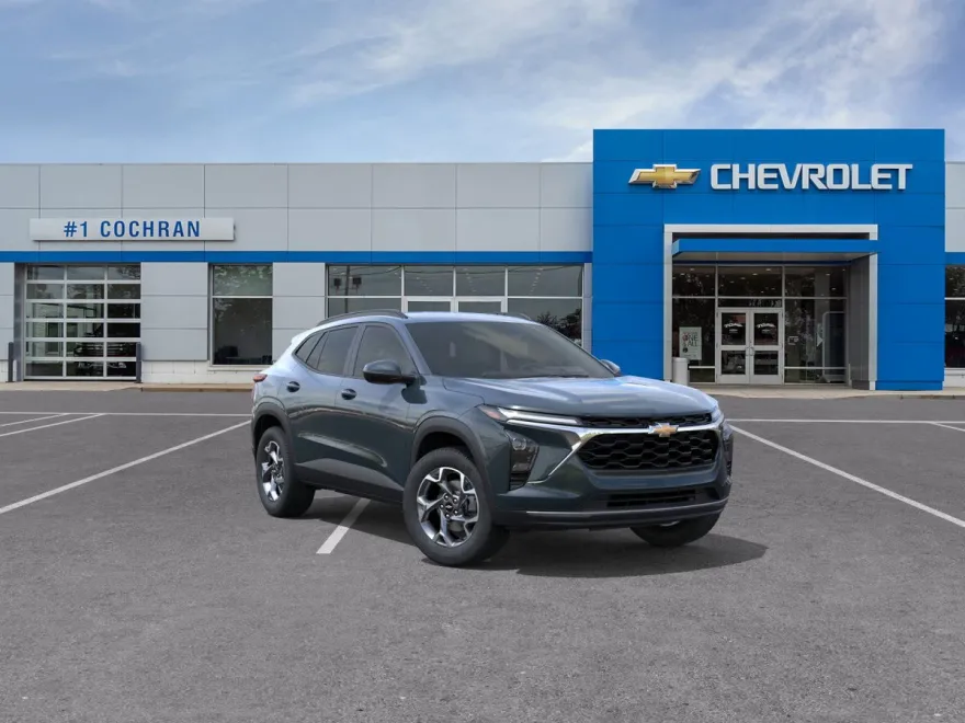 2025 Chevrolet Trax LT photo 1