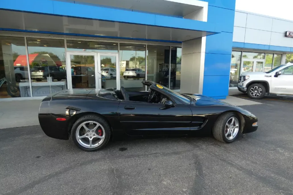 2000 Chevrolet Corvette photo 1