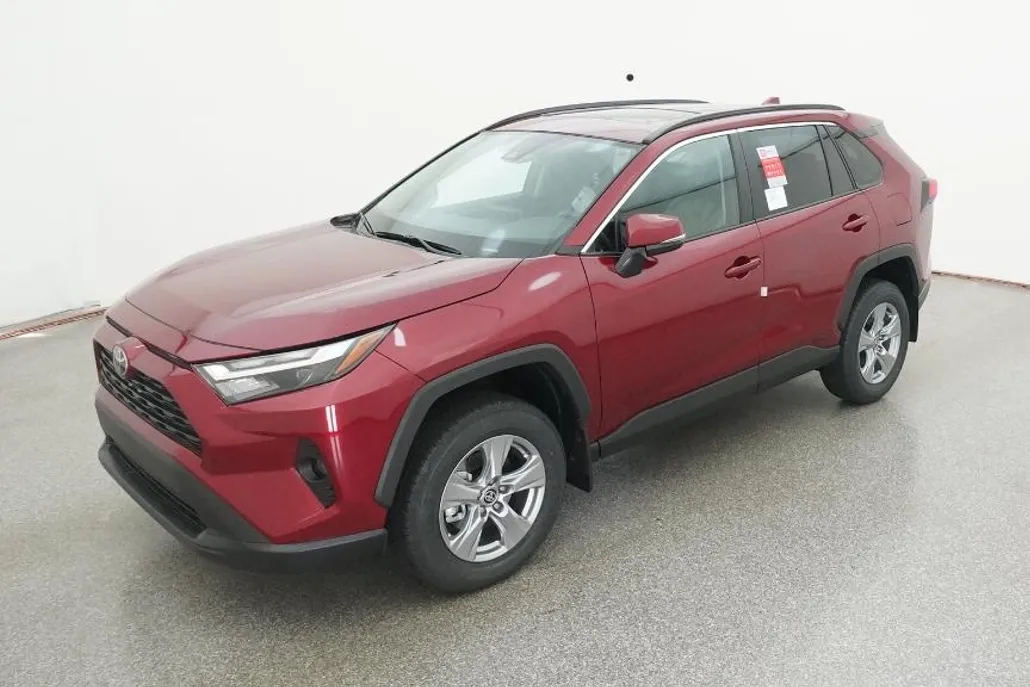2025 Toyota RAV4 XLE photo 1